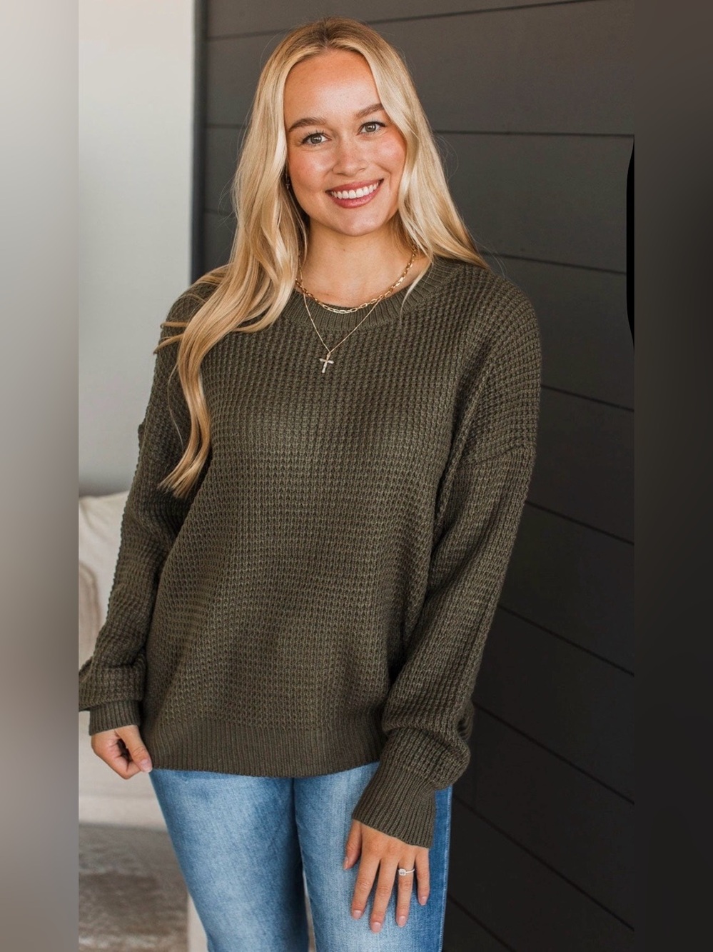Knit sweater in olive Pulse Boutique